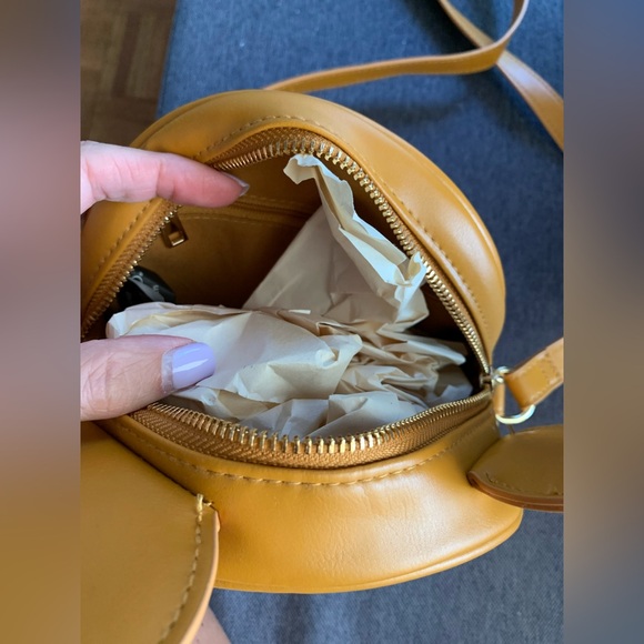 DISNEY Bioworld MICKEY MOUSE WAFFLE Crossbody Bag Purse NWT - Picture 3 of 5